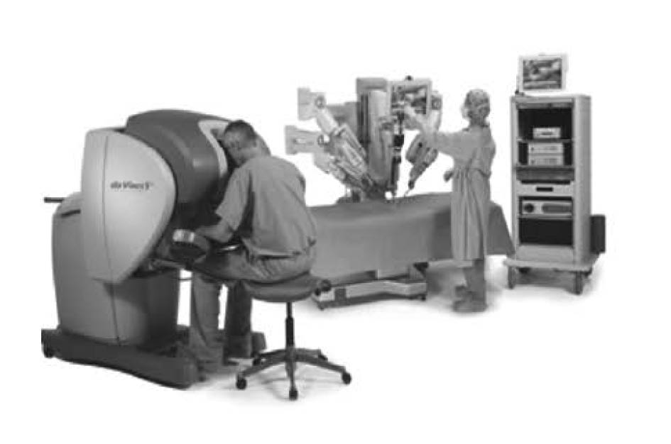 Surgeon using the da Vinci® robot