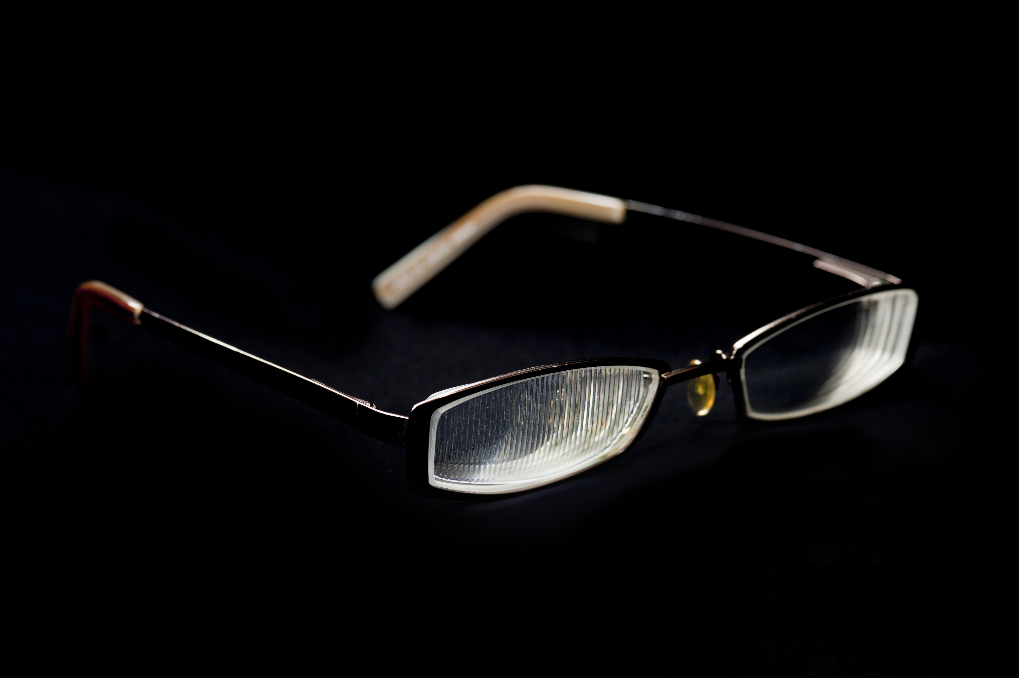 fresnel-prism-on-glasses-1686904531.jpg